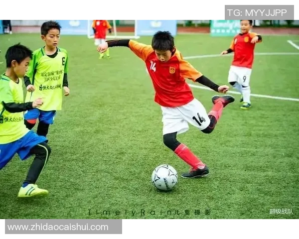 足球明星女儿们的美丽瞬间盘点与精彩生活分享